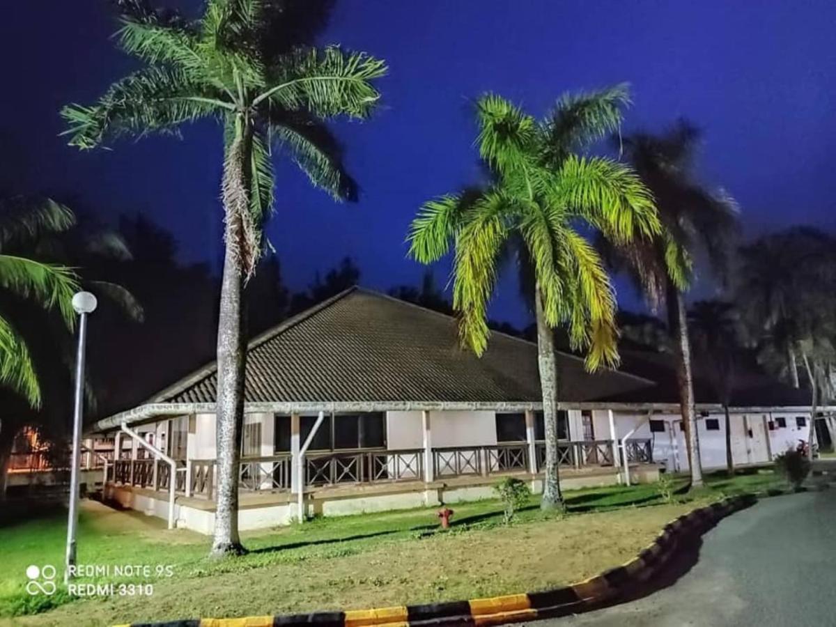 Kampong Ateamu Hotel Felda Residence Sahabat מראה חיצוני תמונה