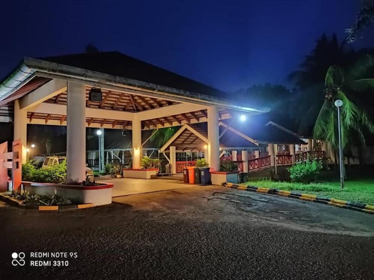 Kampong Ateamu Hotel Felda Residence Sahabat מראה חיצוני תמונה